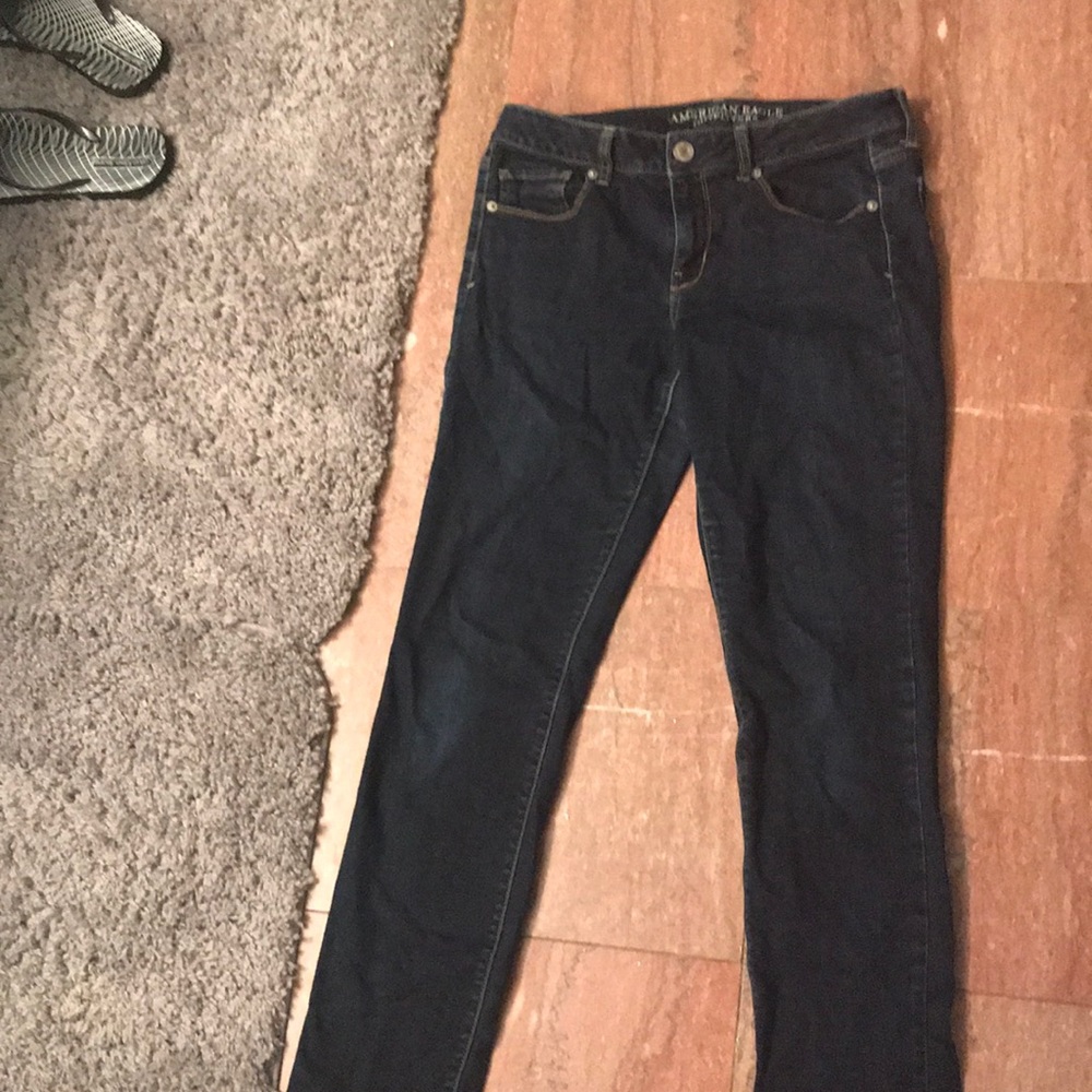 Dark wash American eagle skinnny jeans